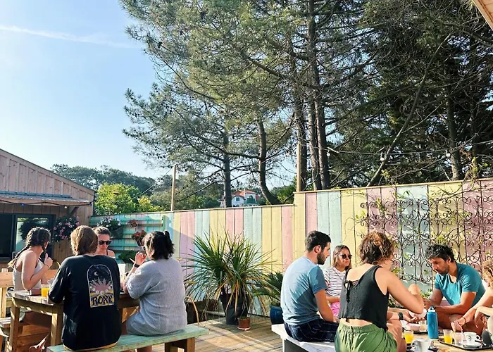 Cheeky Family Surf House Hostel Lacanau