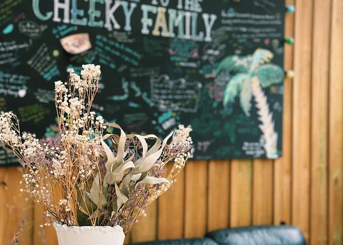 Hostel Cheeky Family Surf House Lacanau